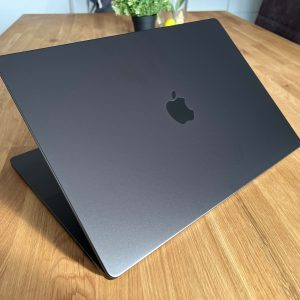 Apple MacBook Pro 16-inch (M3 Max)